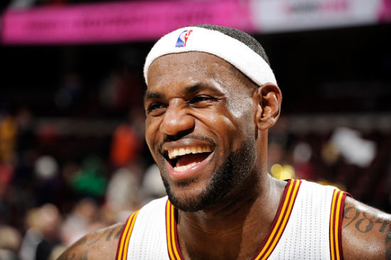 青少年海外交流新探索，“犀旺”小将赴欧塞尔开启留洋旅程（青少年国际交流新篇章，“犀旺”小将远赴欧塞尔踏上留洋之旅）