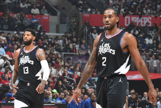 探索篮球场上的战术智慧（揭秘篮球赛场的战术思维）