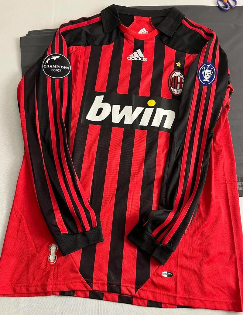 詹卢卡-曼奇尼：意大利渴望参加世界杯，每个人都会全力以赴（詹卢卡-曼奇尼：意大利盼登上世界杯舞台，人人必将拼尽全力）