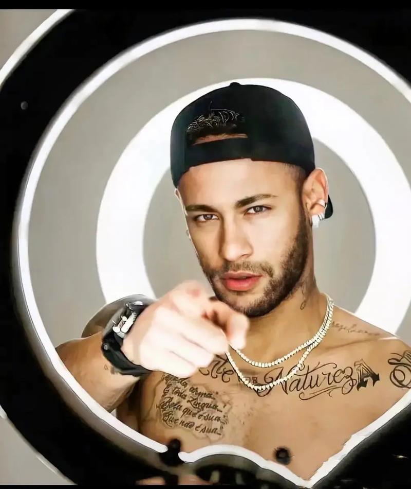 德转列2025年意大利球员身价上涨最佳11人：托纳利、皮奥在列（德转评选2025年意大利身价上涨最佳11人阵容：托纳利、皮奥入选）