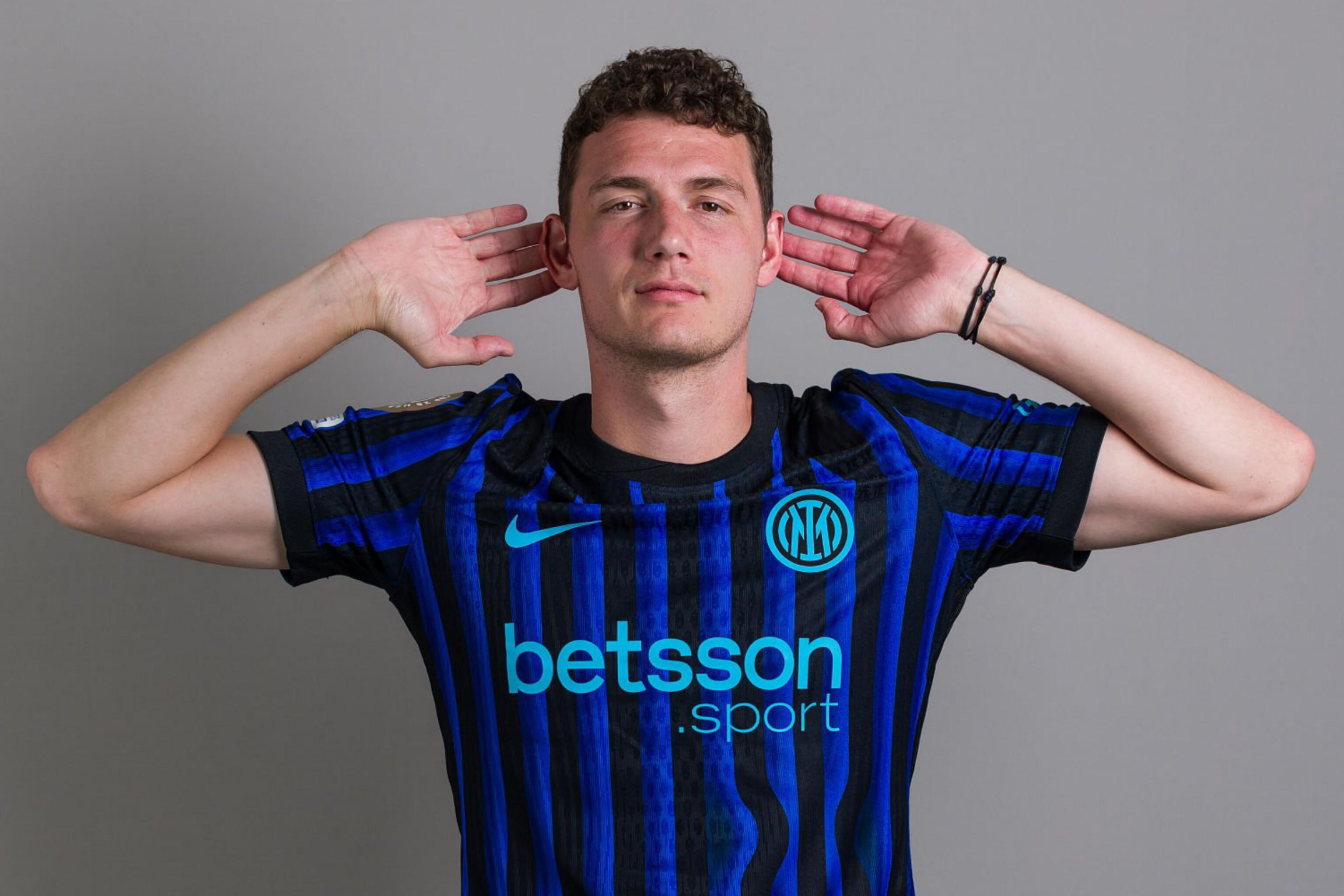 苏格兰11月世预赛大名单：麦克托米奈、罗伯逊领衔（苏格兰11月世预赛名单出炉：罗伯逊、麦克托米奈领衔）