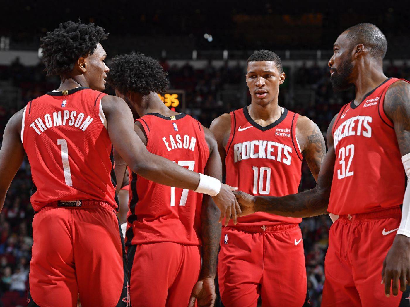 掘金约基奇豪取三双助球队连胜（约基奇砍三双，掘金豪取连胜）