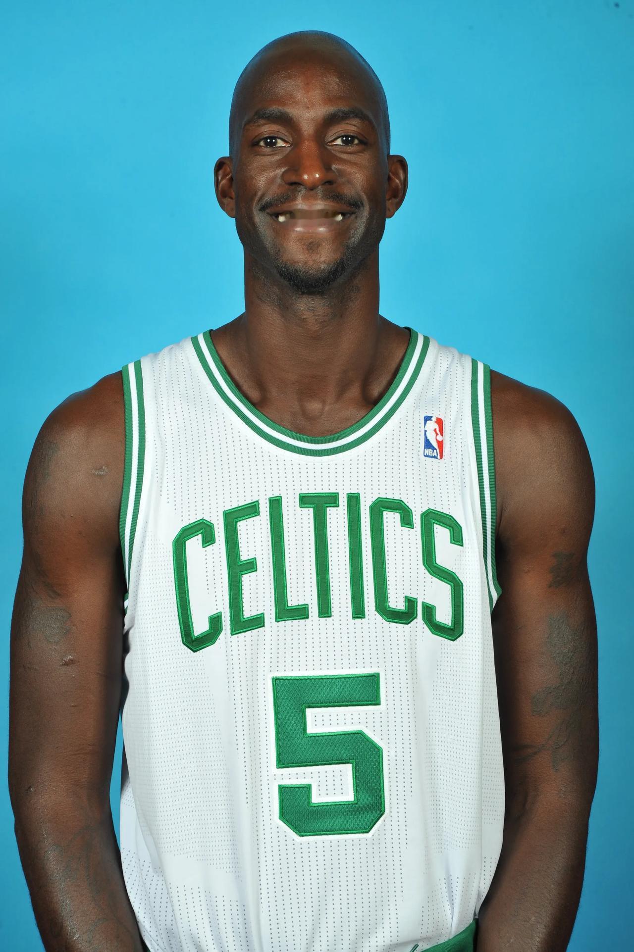 CBA新赛季156人处合同年：郭艾伦付豪领衔13位顶薪 5队11人合同年（CBA新季156人迎合同年：郭艾伦、付豪领衔13名顶薪，5队有11人处合同年）