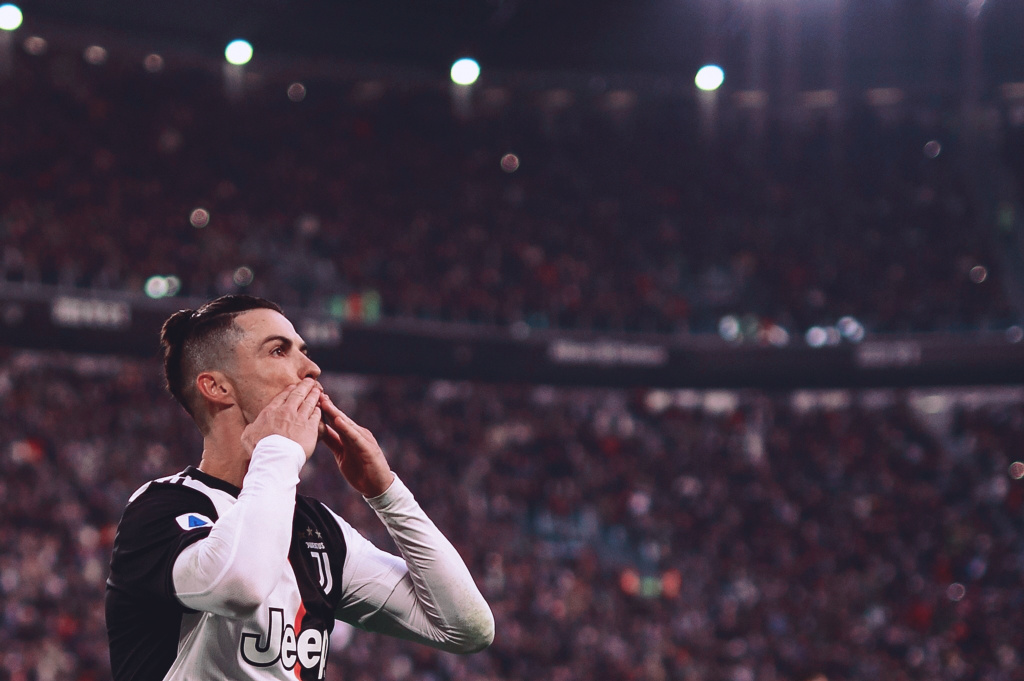 法尔克：曼联和纽卡曾有意沃尔特马德，但他目前不想离开德甲（法尔克：曼联、纽卡曾追求沃尔特马德，但他暂不愿离开德甲）